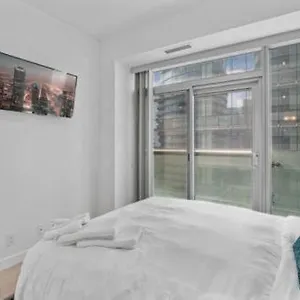  Apartment Downtown Suites Canada